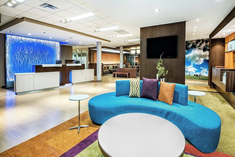 Fairfield Inn & Suites by Marriott Van Canton Area 3