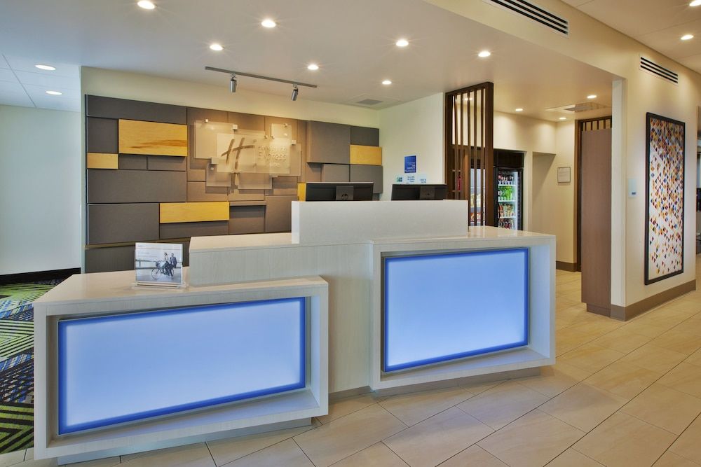Holiday Inn Express & Suites South Hill by IHG 3