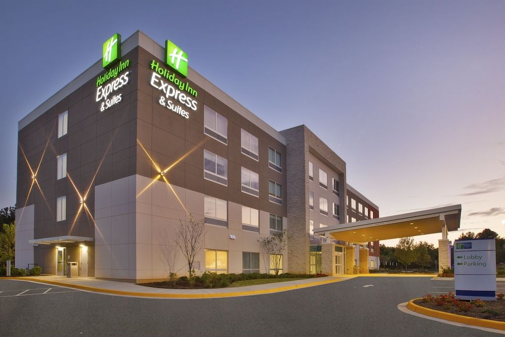 Holiday Inn Express & Suites South Hill by IHG 3 estrelas em South Hill