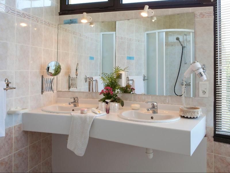 Logis Hotel Des Sapins 2