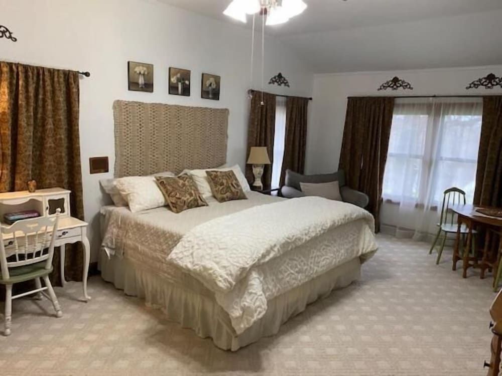 Live Oak B&B 3