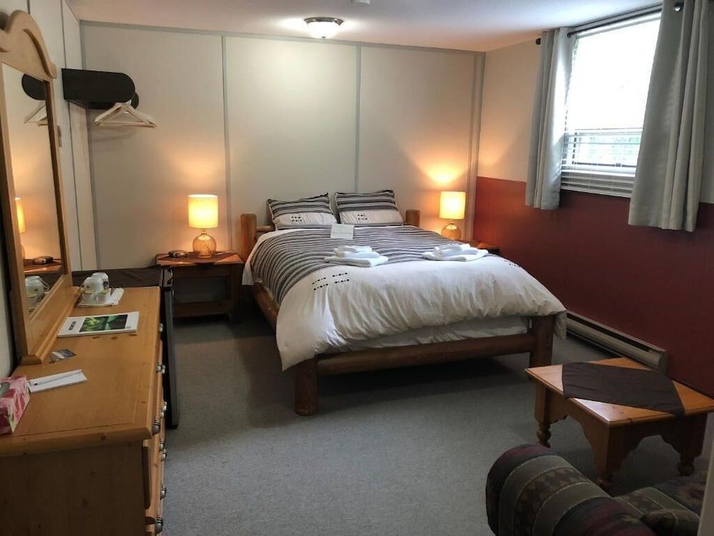 Stewart Mountain Lodge 2