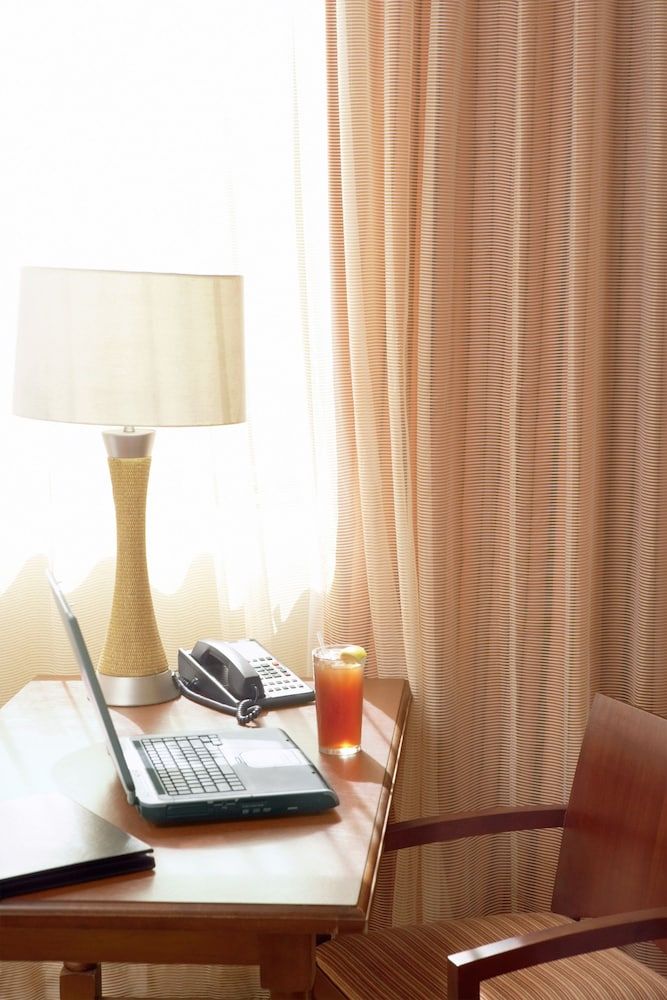 Country Inn & Suites by Radisson, Indianola, IA 3