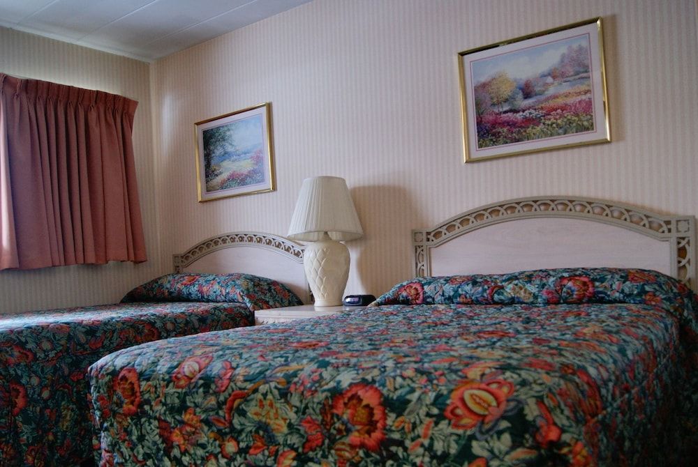 Meadow Court Inn 3