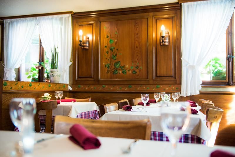 Logis Hotel Restaurant A L'etoile 2