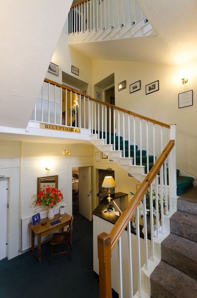 Lowbyer Manor Country House 3