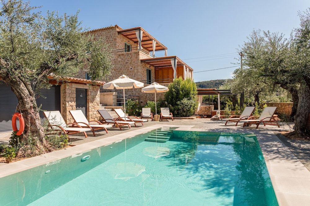 Lithos Guesthouse Kardamili 4 étoiles à Kardamyli