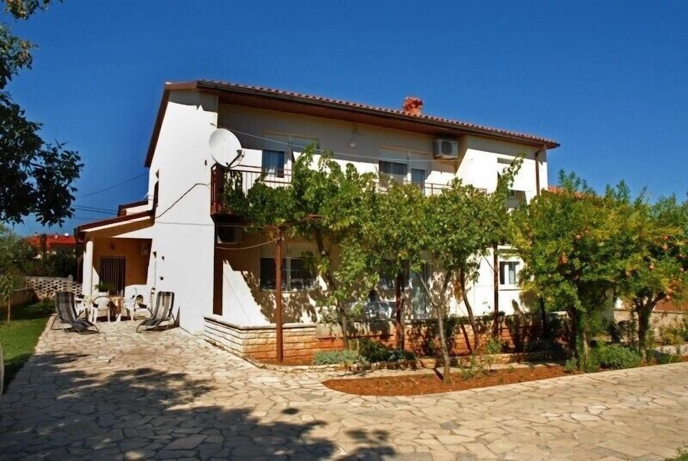 Villa Valentina 3 estrellas en Ližnjan