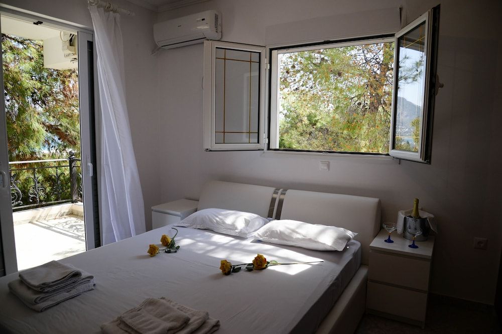 Aias summer house 3