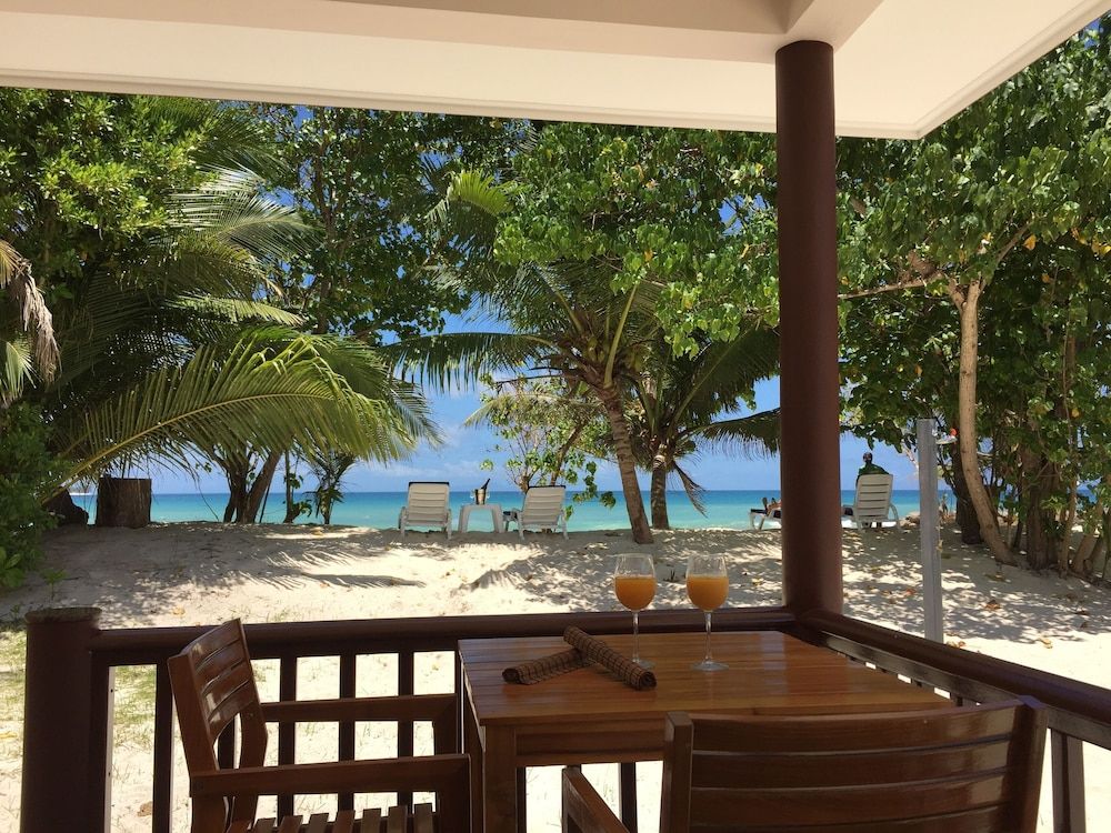 Villa Belle Plage -1 estrellas en Anse Kerlan
