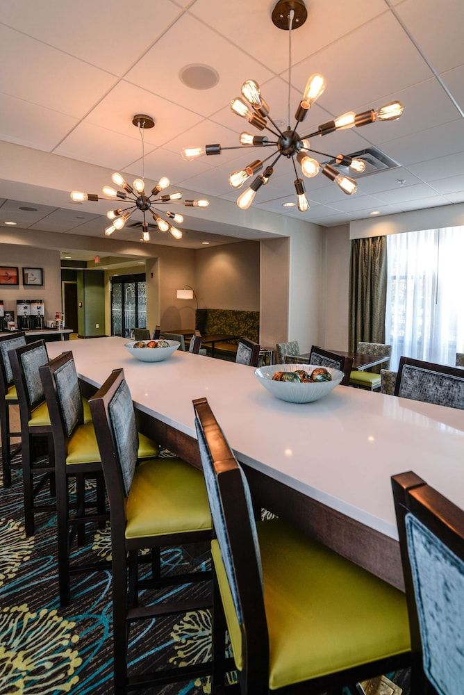 Hampton Inn Brighton 2