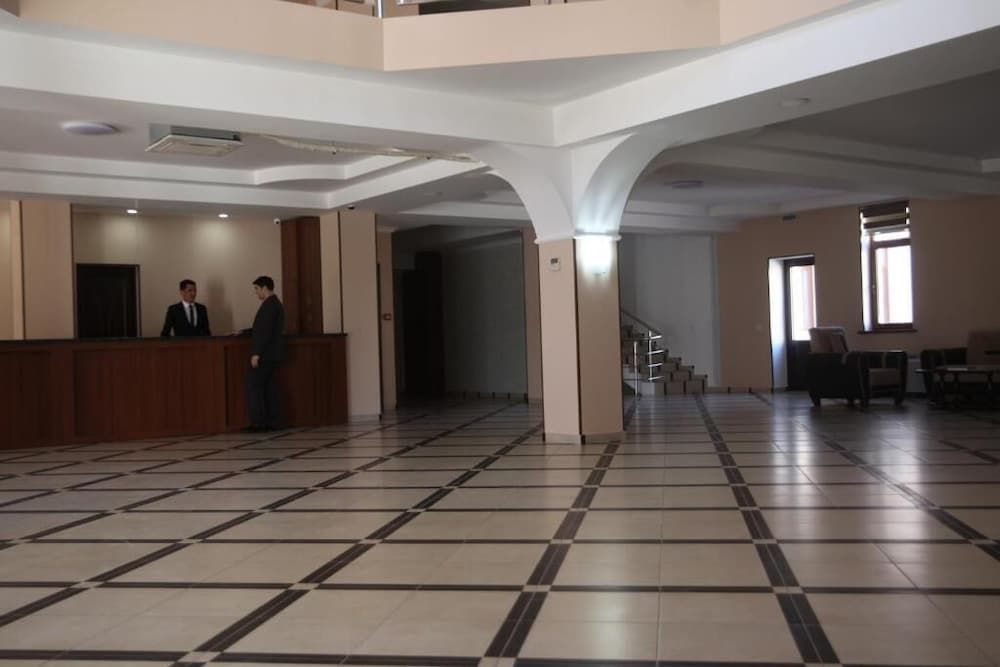 Hotel Khanaka 2