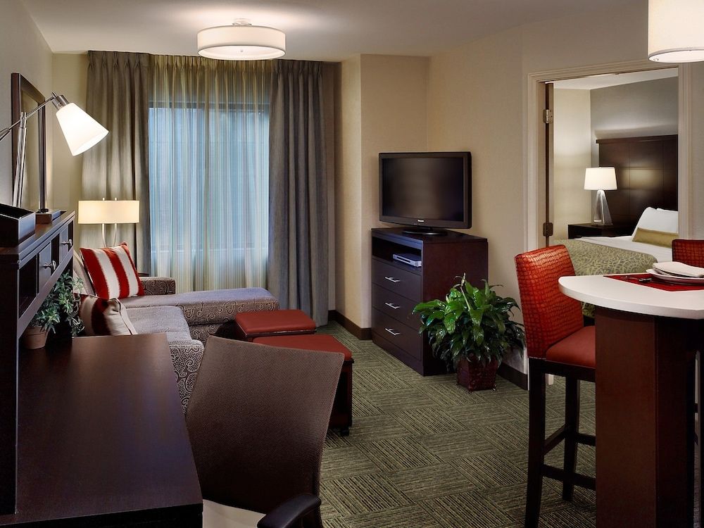 Staybridge Suites Pittsburgh-Cranberry Township by IHG 3