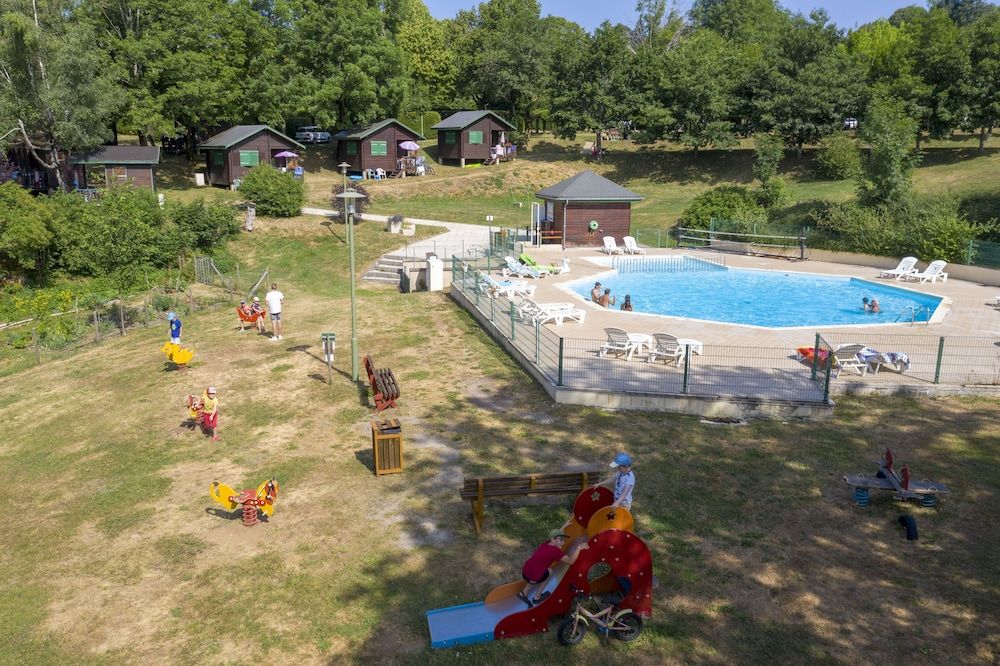 Camping de Tauves 3 estrellas en Tauves