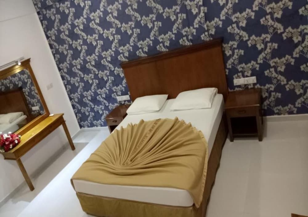 Garden Beach Hotel 3
