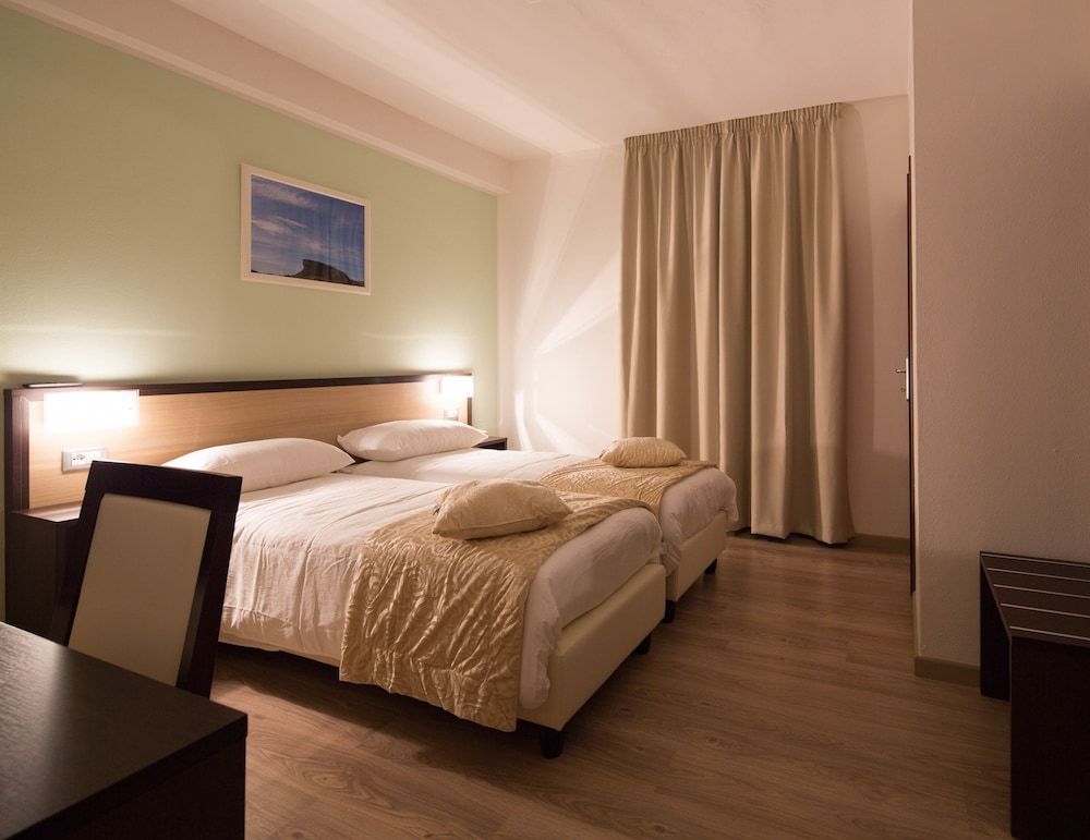 Albergo Ristorante Bismantova -1 estrellas en Castelnovo neʼ Monti
