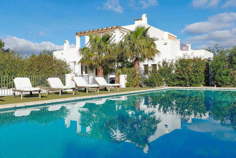 Villa Munt Blanc Ibiza -1 estrellas en Puig D’en Valls