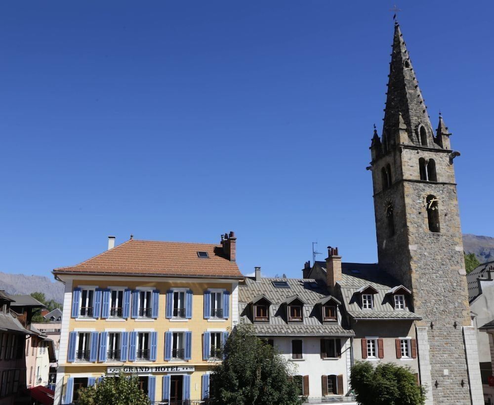 Grand Hôtel 2 estrellas en Barcelonnette