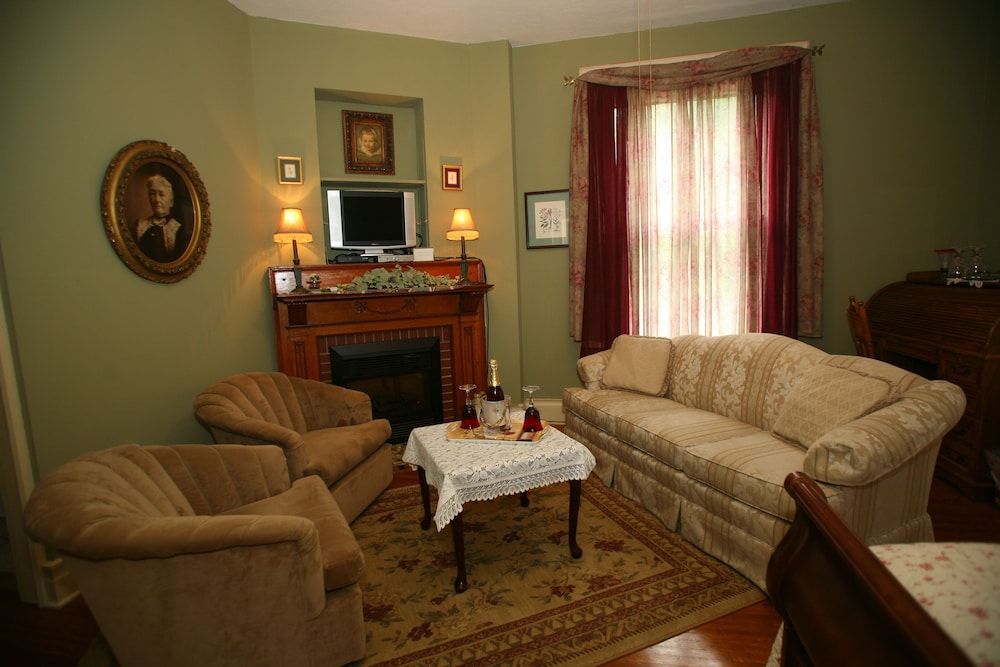 Barrister's Bed & Breakfast 2
