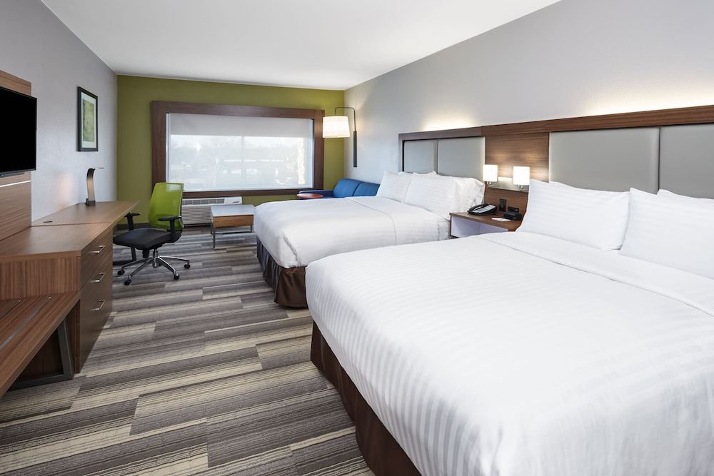 Holiday Inn Express & Suites Chicago North Shore - Niles by IHG 2
