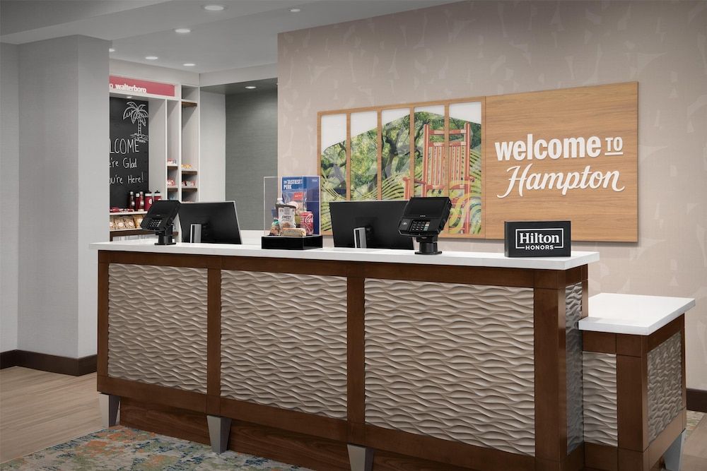 Hampton Inn & Suites Walterboro 2