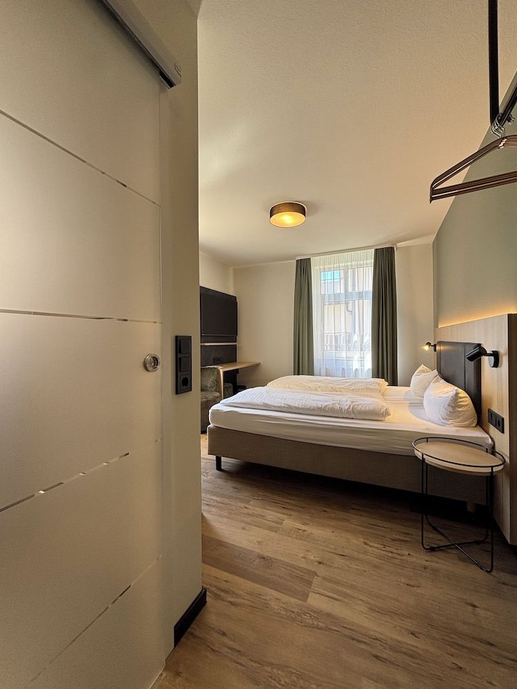 Hotel am Stadthaus -1 estrelas em Neuenburg am Rhein