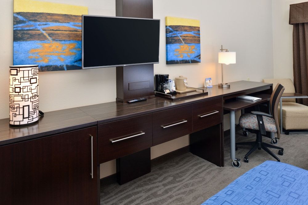 Holiday Inn Express St. Louis West - O'Fallon by IHG 2