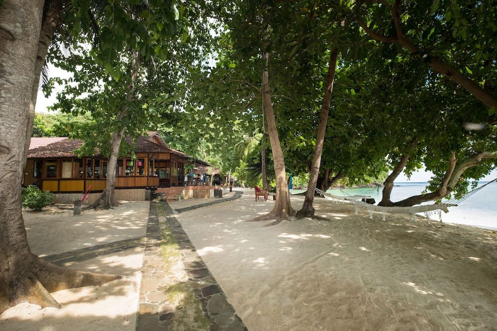 Murex Bangka Dive Resort 2