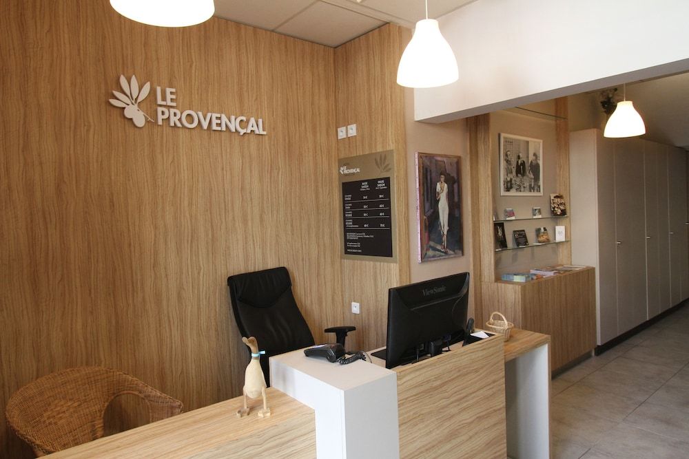 Hôtel Le Provencal 3