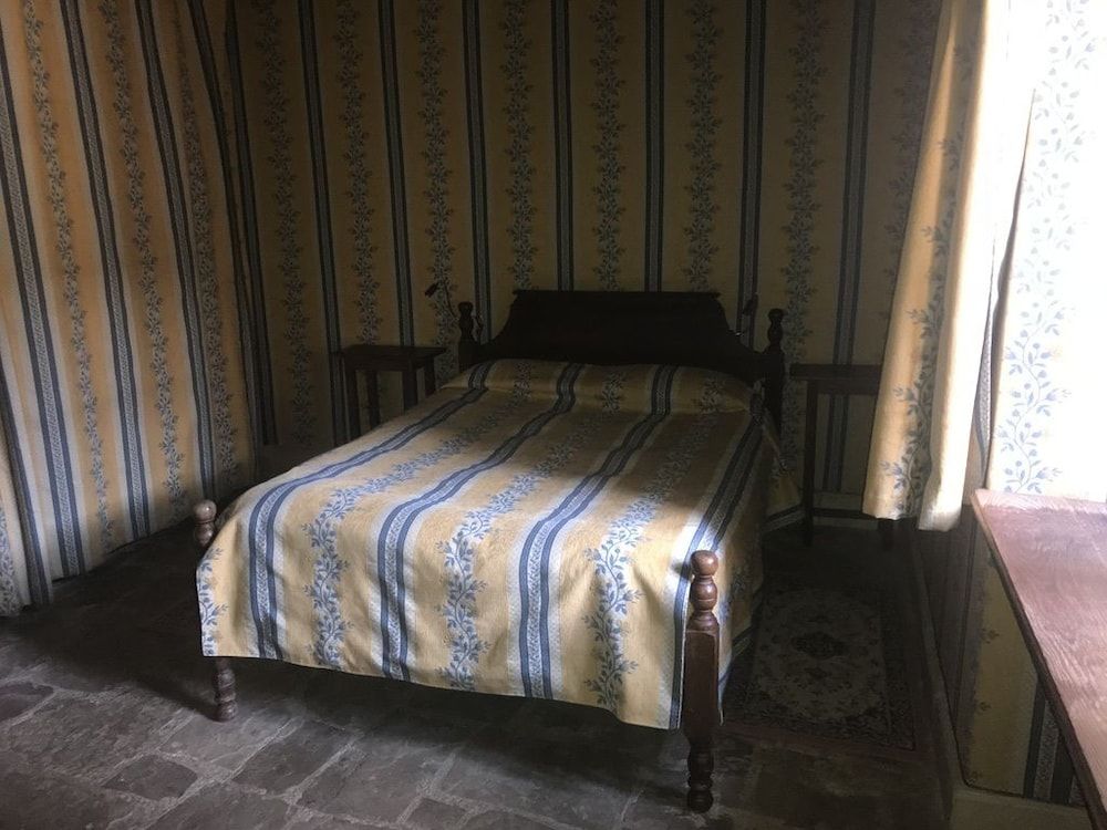 Auberge de L'Abbatiale 2