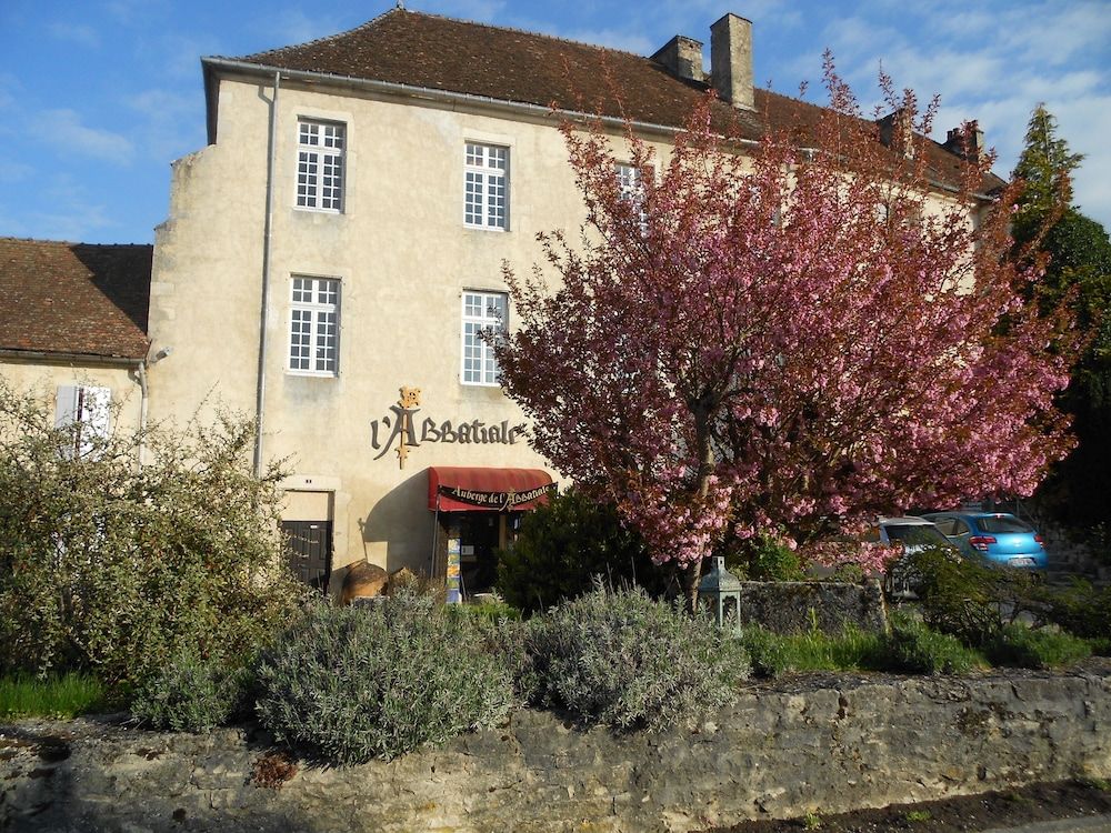 Auberge de L'Abbatiale -1 estrellas en Auberive