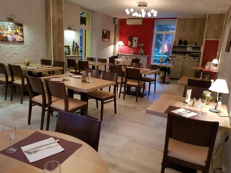 Logis Hotel Les Carillons 3