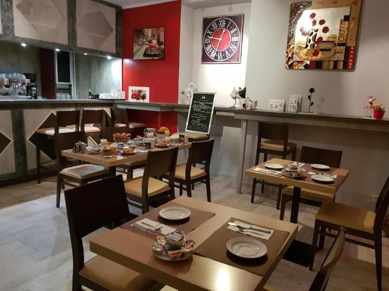 Logis Hotel Les Carillons 2 estrelas em Cransac