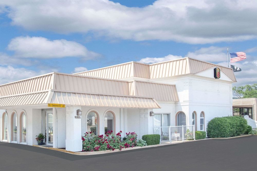 Super 8 by Wyndham Morton Grove/Chicago 2 estrellas en Morton Grove