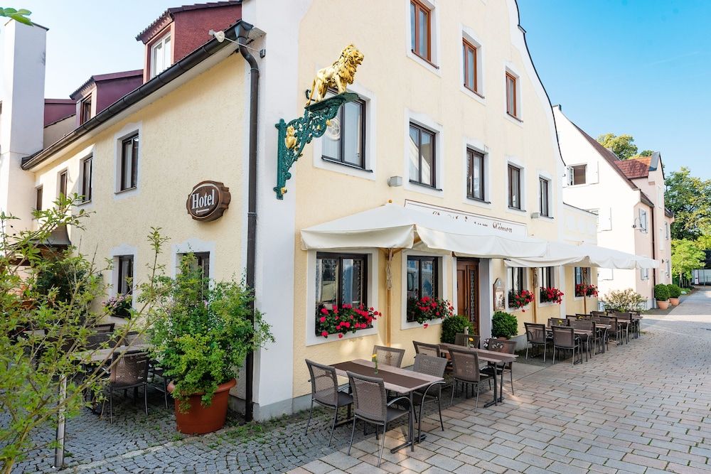Hotel zum Löwen 3 estrellas en Weißenhorn