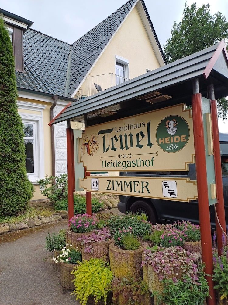 Landhaus Tewel -1 estrellas en Tewel