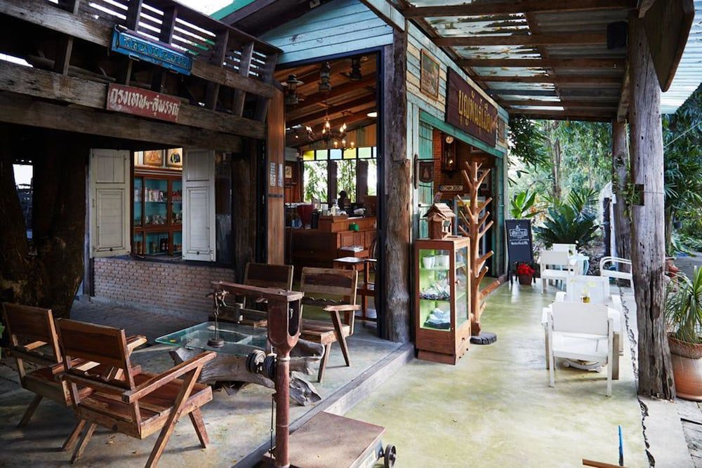 Country Lakeview Hotel 3 estrelas em Suphanburi