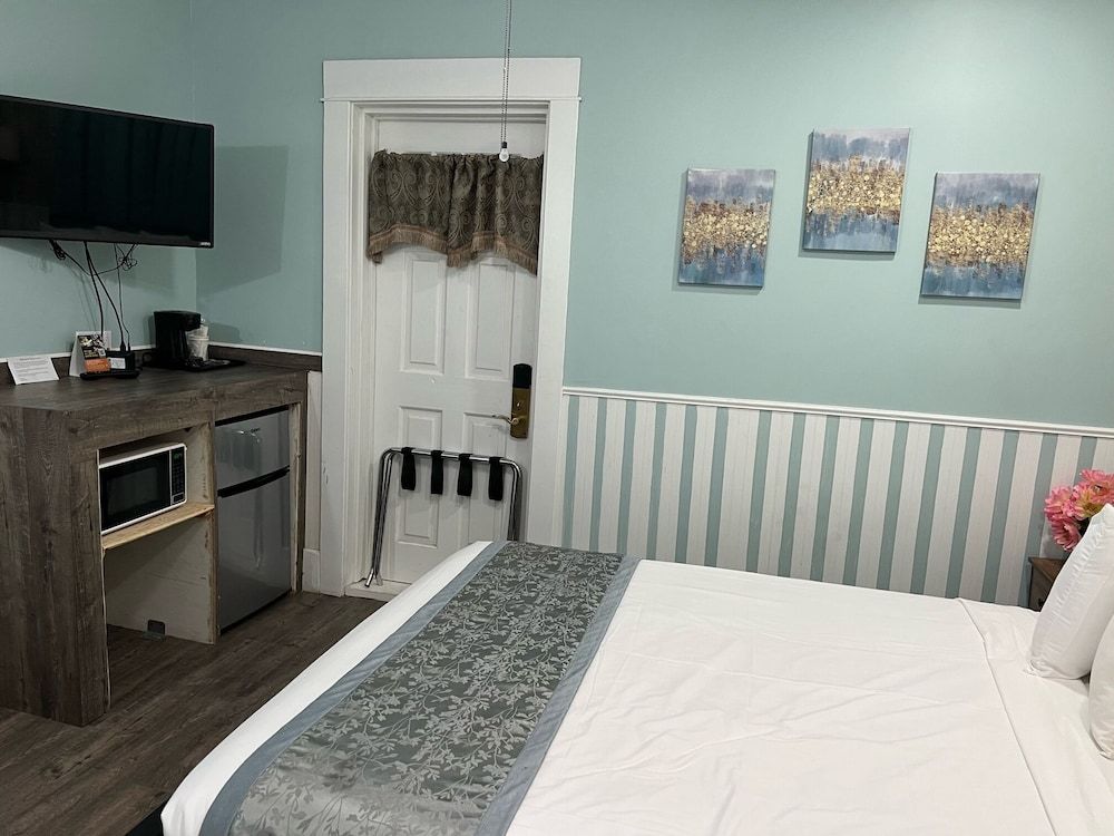 Americas Best Value Inn & Suites Royal Carriage 3