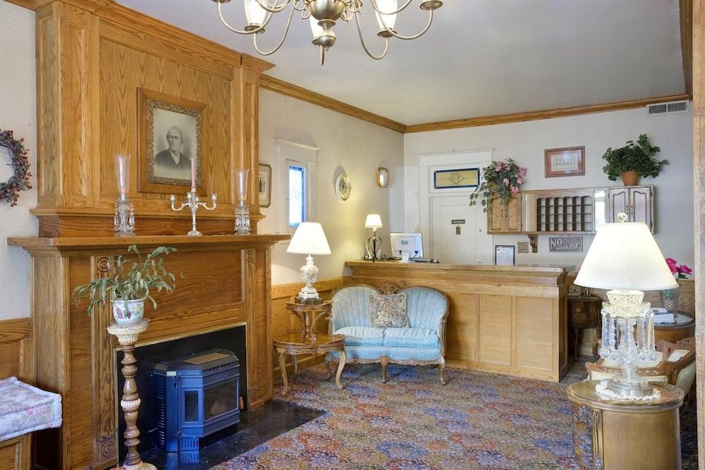 Americas Best Value Inn & Suites Royal Carriage 2