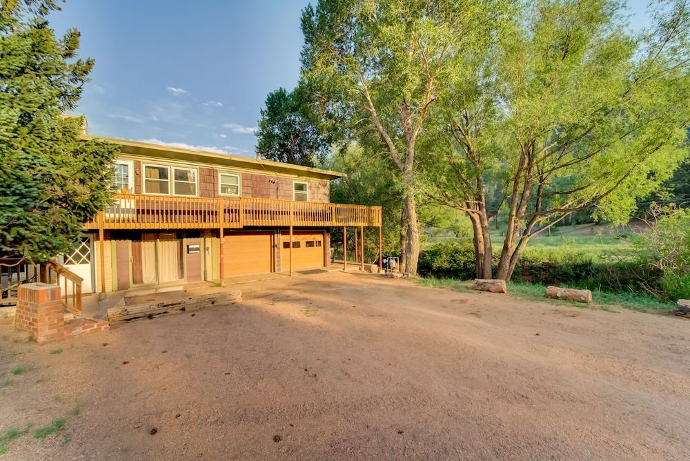 7 Bedroom on the Side of Pikes Peak on a Mountain Stream -1 estrellas en Cascade-Chipita Park