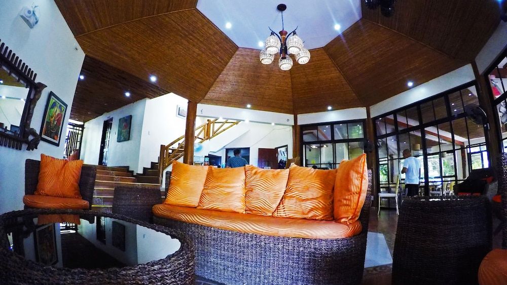Noni's Resort 3