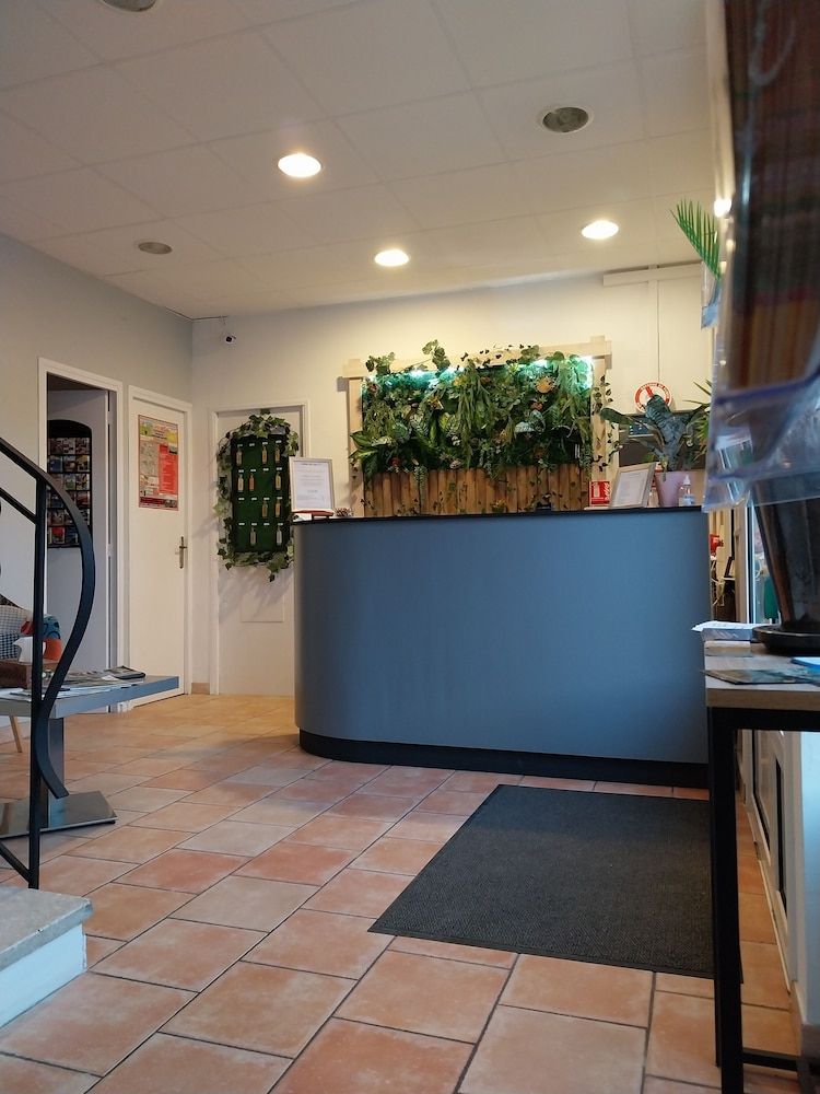Hotel du Lac 2 estrellas en Château-Arnoux-Saint-Auban