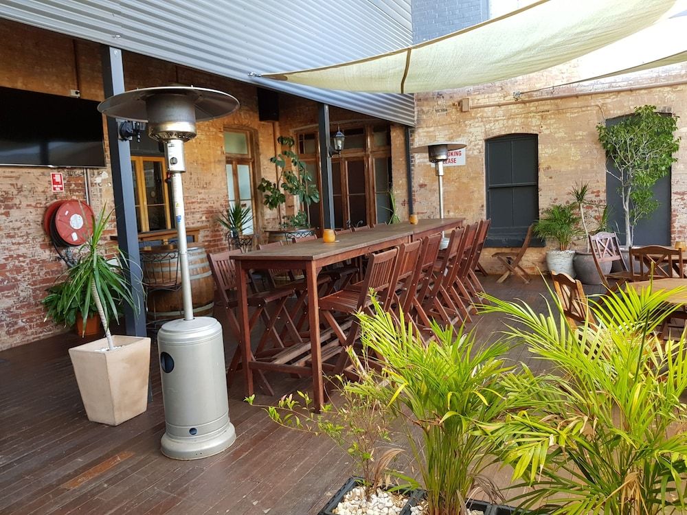 Commercial Hotel -1 estrellas en Charters Towers