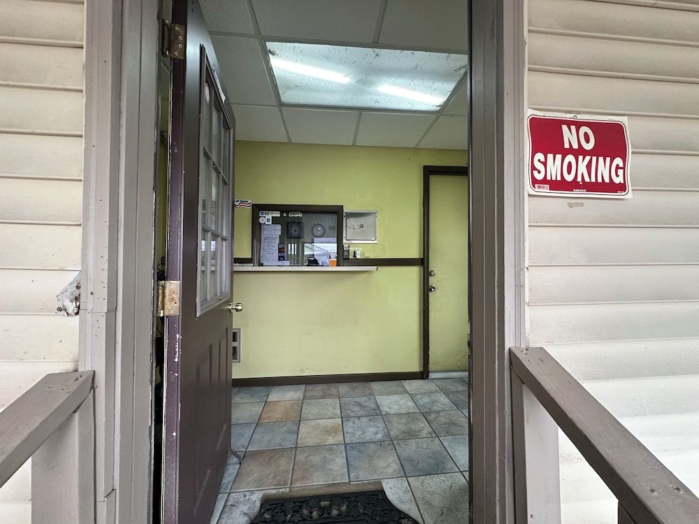Westgate Manor Motel Austintown-Younstown, Ohio 3