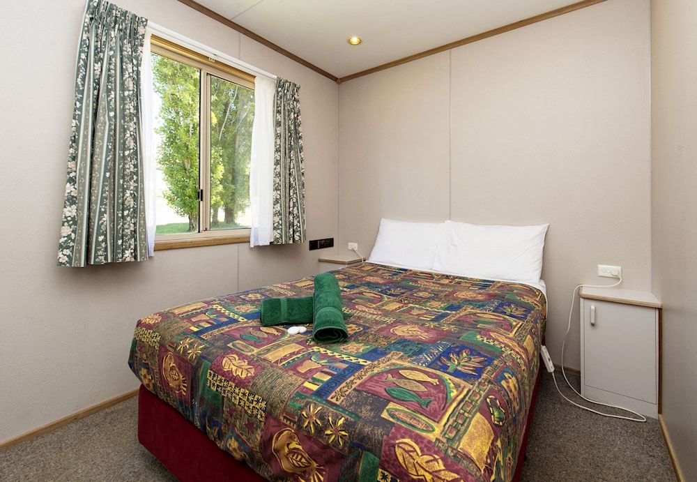 Rainbow Pines Tourist Caravan Park 3