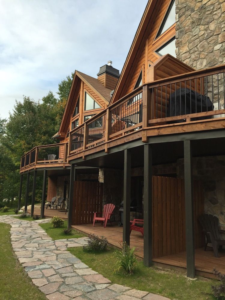 Selenia Lodge 4 estrellas en Saint-Rémi-d'Amherst
