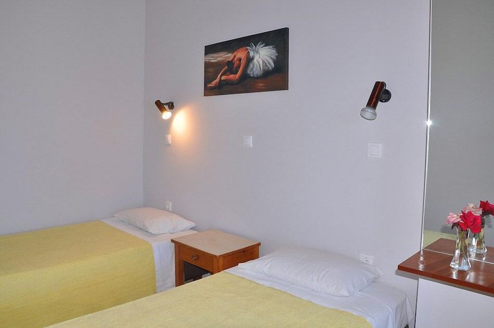 Niki Apartments 3