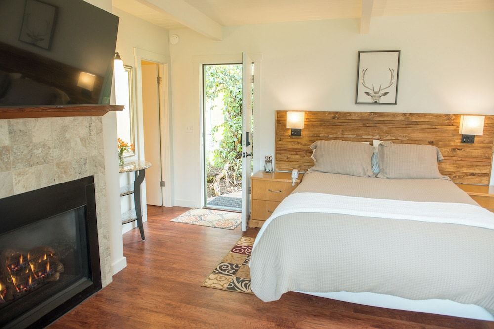 Inn at Buckhorn Cove 3