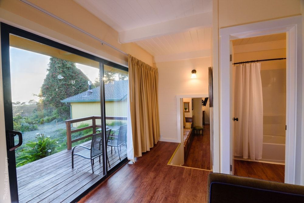 Inn at Buckhorn Cove 2