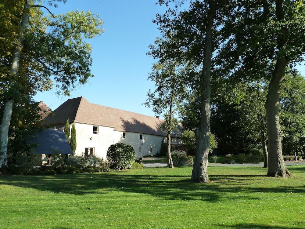 Domaine de la Tour B&B -1 estrellas en Saint-Pierre-Canivet